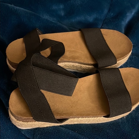 Express Shoes - Express Black Sandals